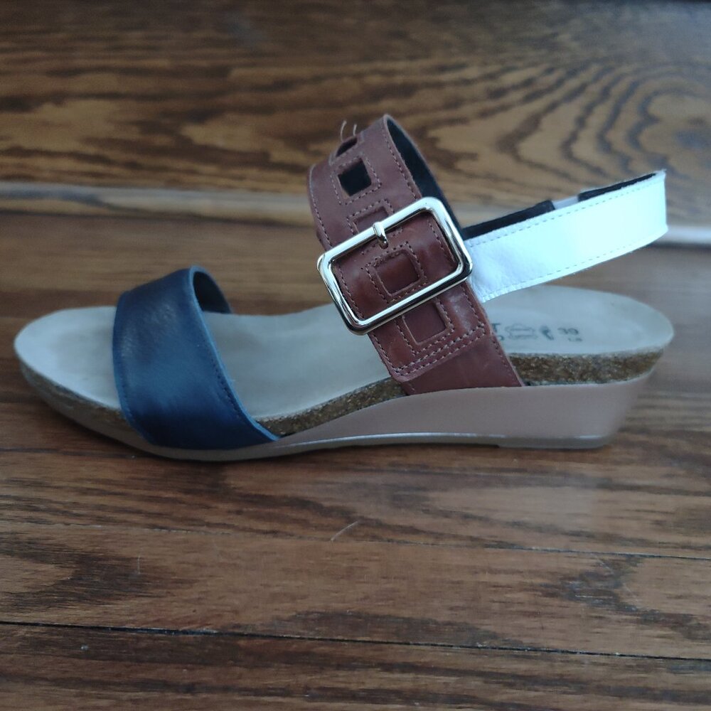 Naot Women's Tri-Panel Wedge Sandal in Navy, Brown & White